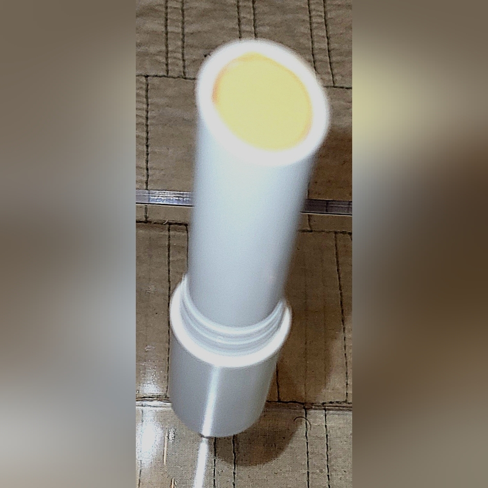 OLEHENRIKSEN Banana Bright Vitamin C Stick - Picture 3 of 3